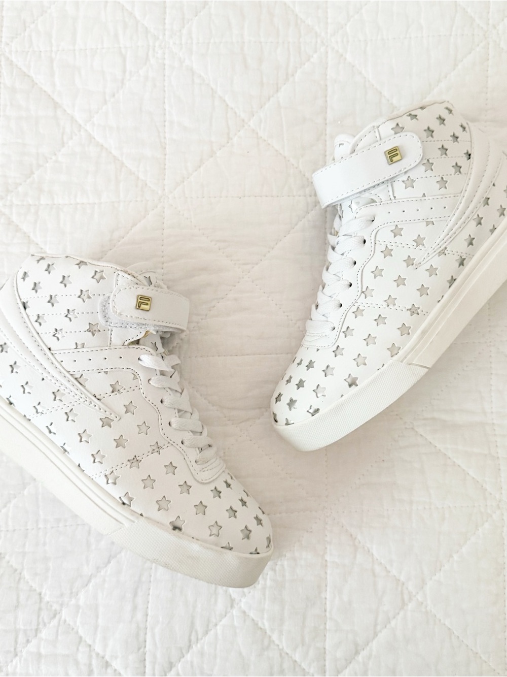 NEW Fila White High-Top Sneakers with Silver Star Cutouts 7 NWOT